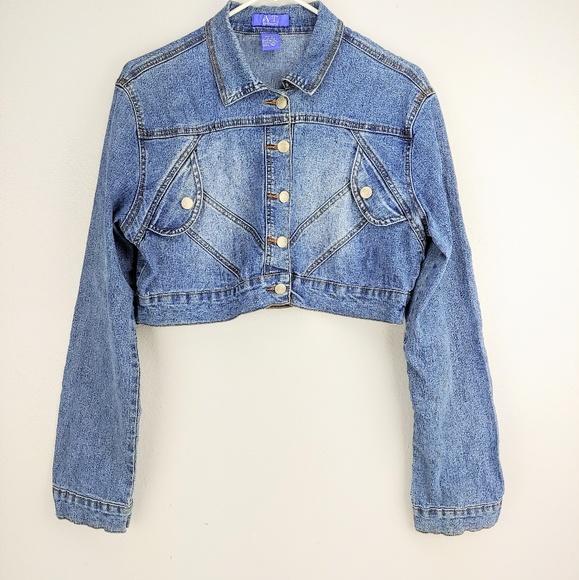 A.T. Fashion Jackets & Blazers - 🔘SALE A.T. Fashion Cropped Jean Jacket